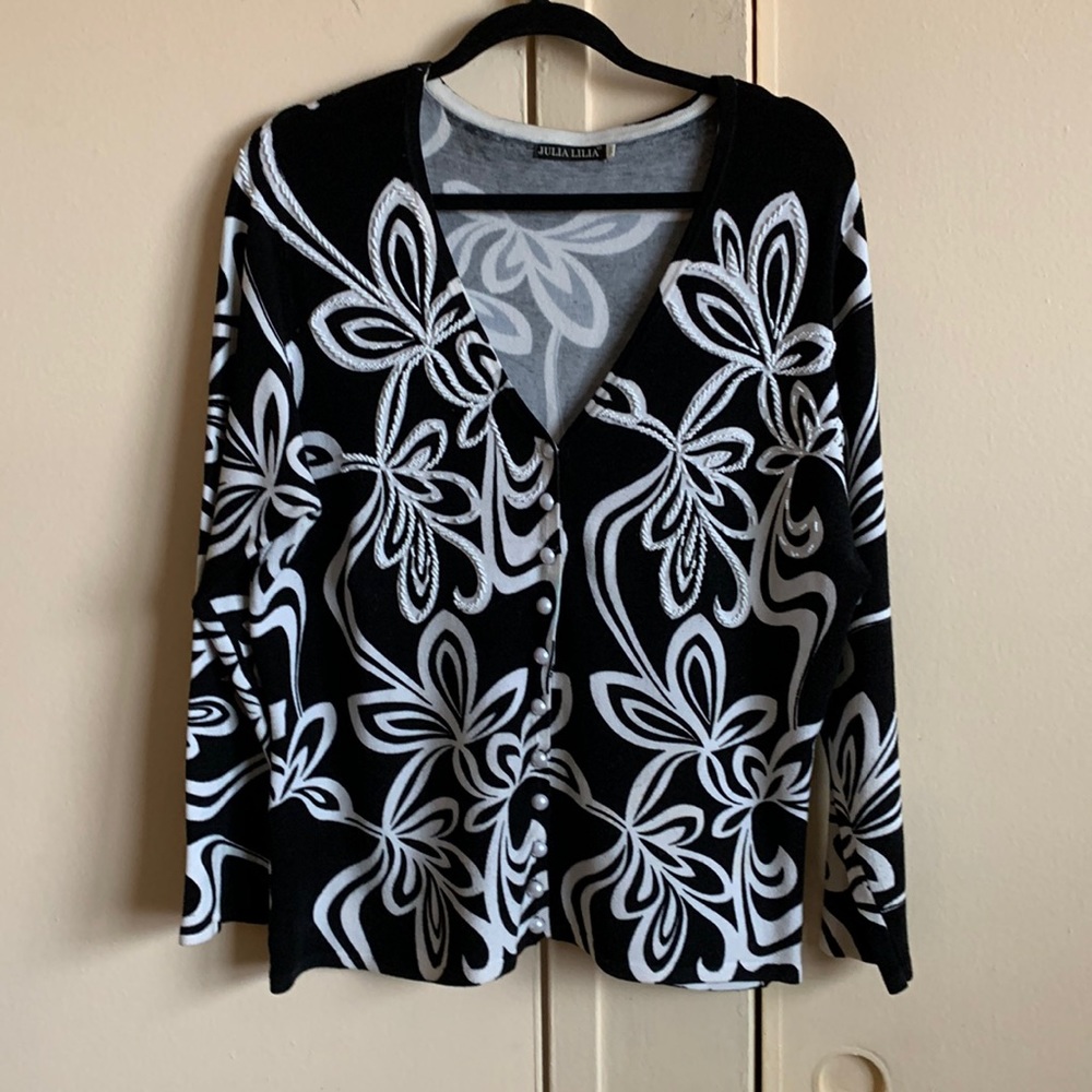 Black and white top
